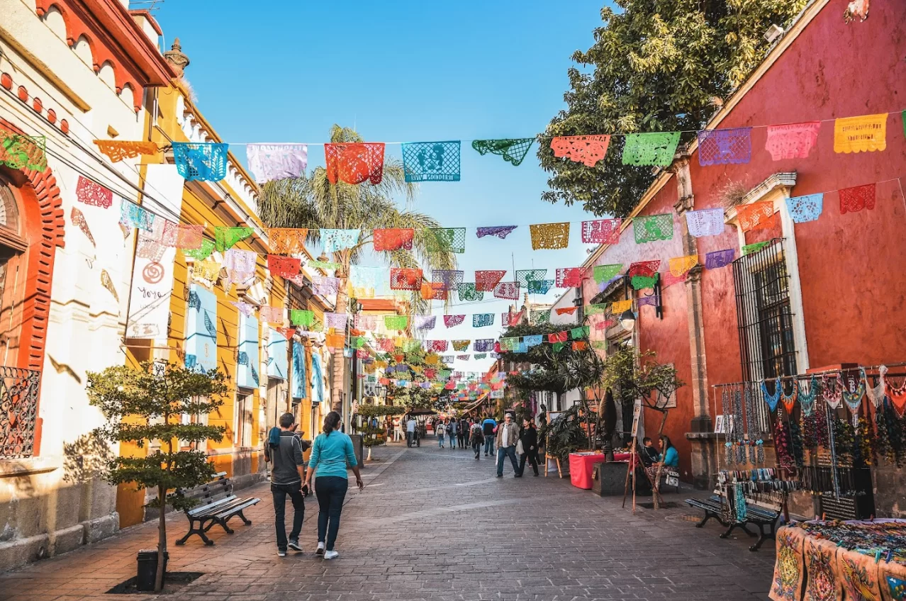 México espera la llegada alrededor de 42 millones de turistas extrengeros en 2022.