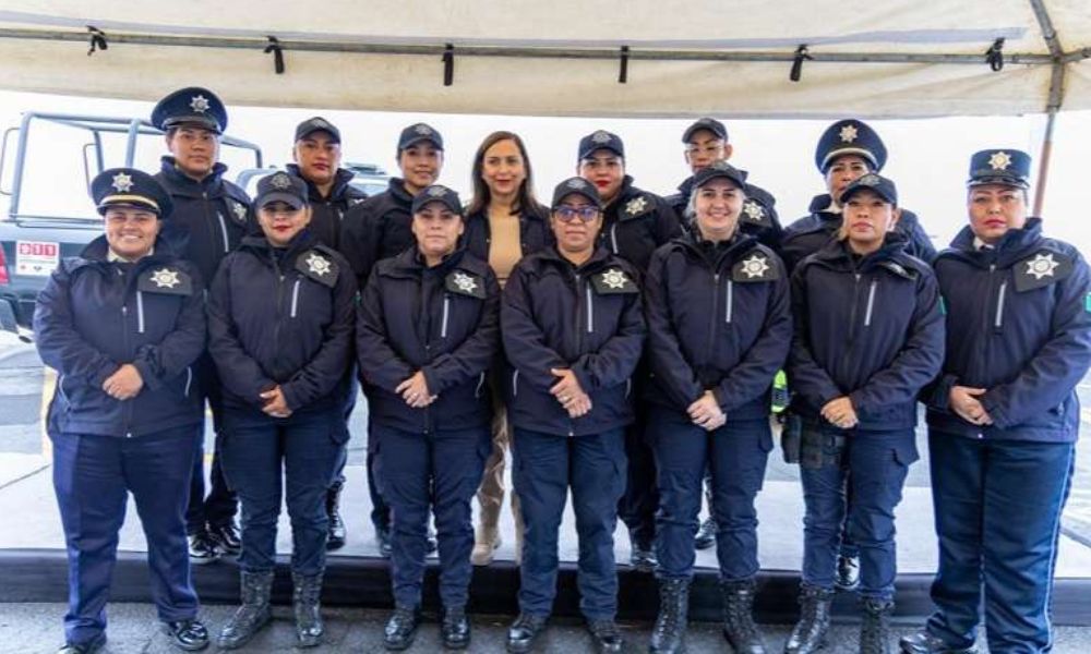 Alcaldesa de Guadalupe entrega nuevas chamarras a Policías y Tránsitos