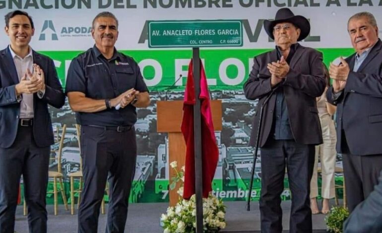 Apodaca honra el legado de Anacleto Flores Elizondo al nombrar avenida en su memoria