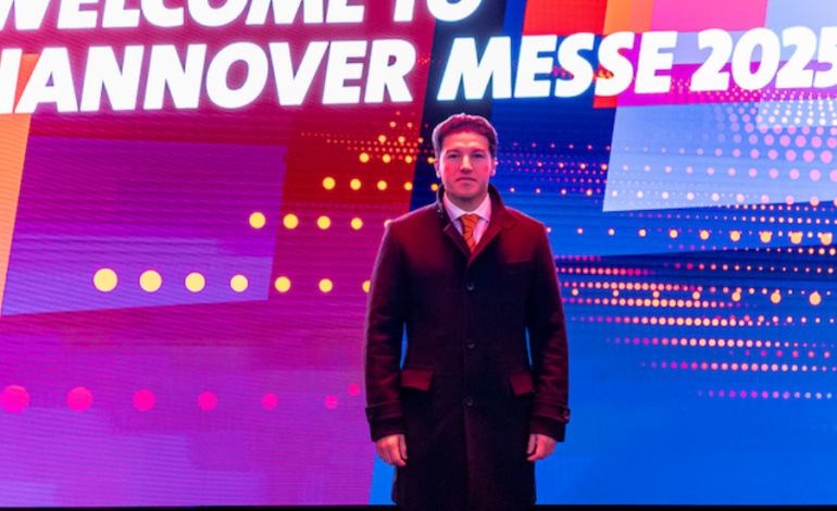 Samuel García inicia gira europea en Hannover para atraer inversiones a Nuevo León