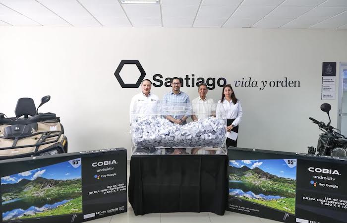 Sortean premios entre contribuyentes cumplidos en Santiago