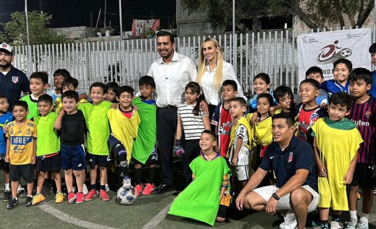 Jesús Nava entrega parque de San Humberto totalmente renovado