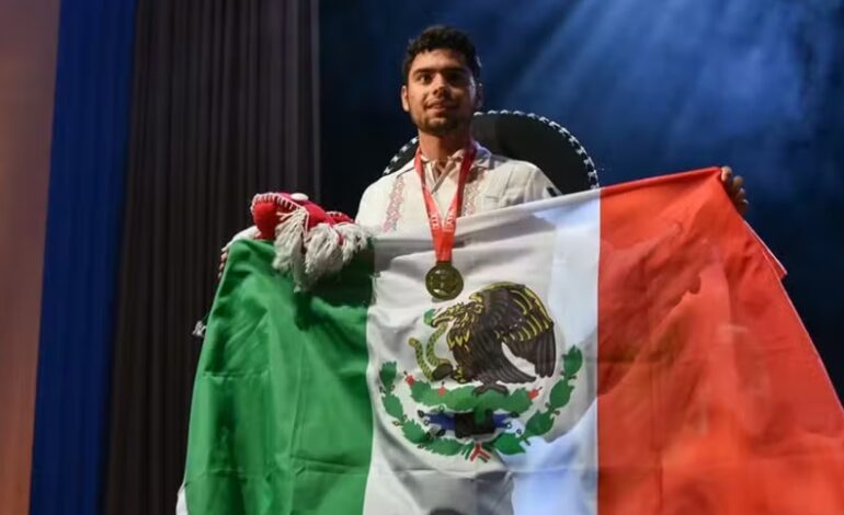 Orgullo mexicano: Rogelio Guerrero gana su segunda medalla de oro en matemáticas